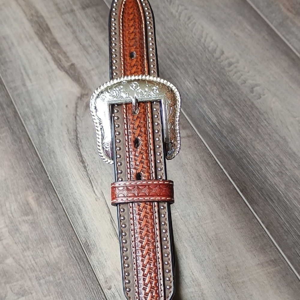 Nocona Brown and Silver Belt Bag - Picture 12 of 13